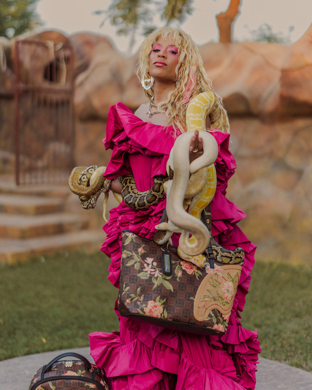 AI DREAMERS GARDEN TOTE
