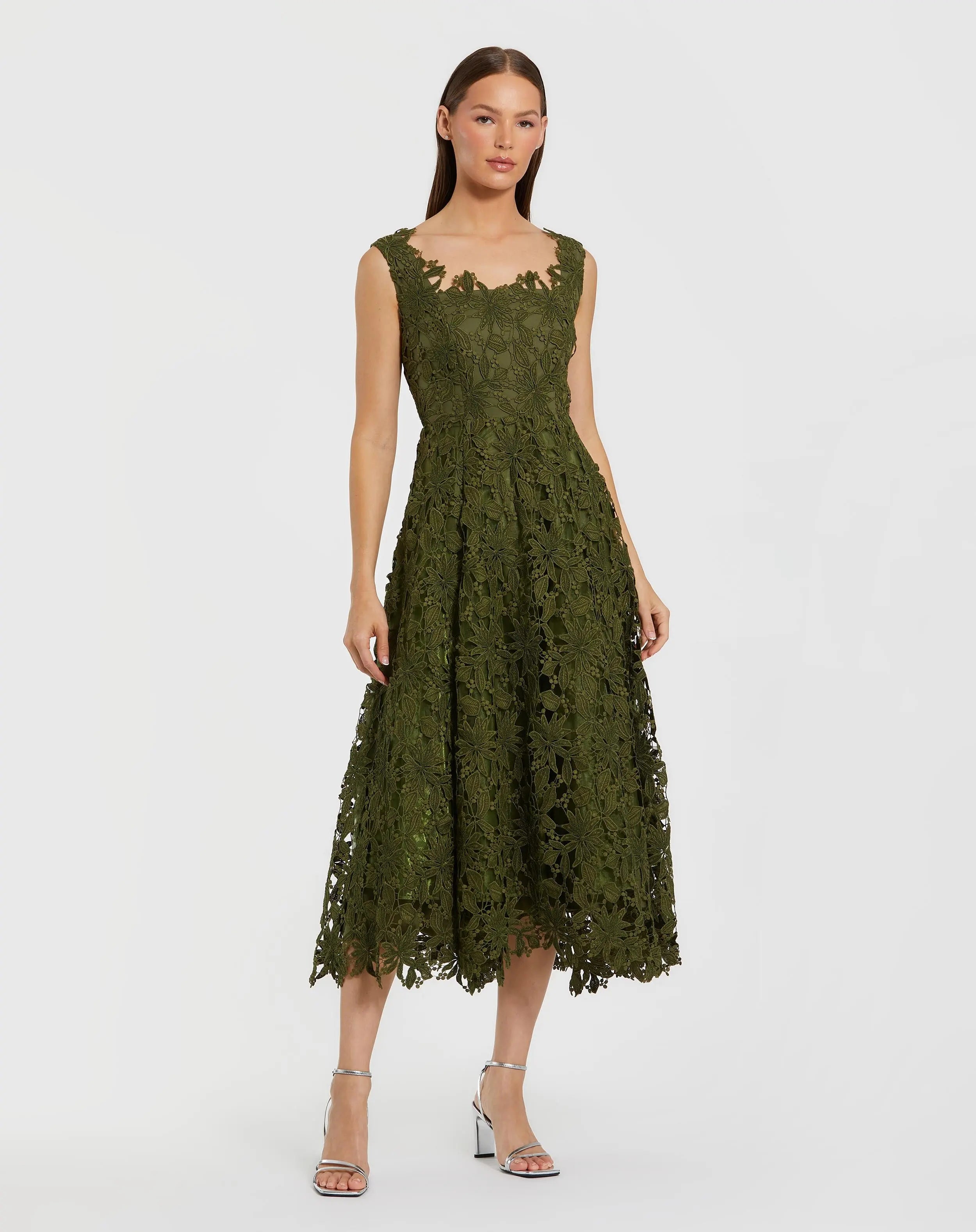 Sleeveless Embroidered Lace A Line Midi Dress